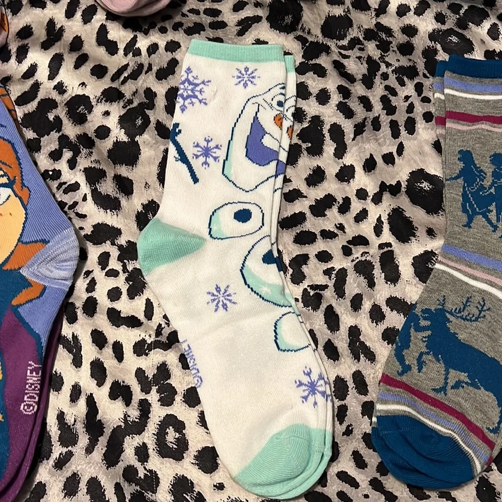 🆑FINAL PRICE‼️ 7 Frozen 2 socks kids L crew, quarter, and no show